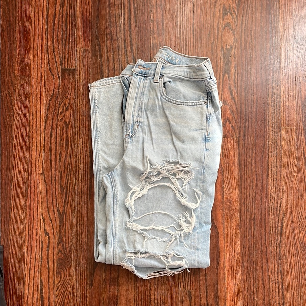American Eagle Outfitters Light Blue Boyfriend Jeans